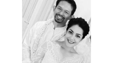 img-title 5 Hari Sebelum Digugat Cerai, Bani Masih Unggah Foto Bareng Lulu Tobing
