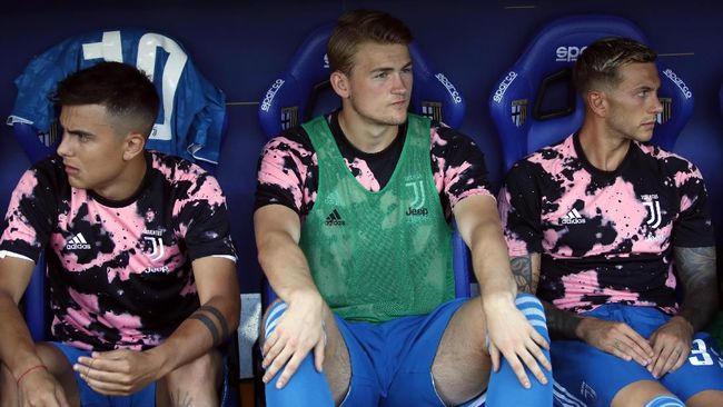 Mantan pemain Belanda Ronald de Boer tak khawatir dengan karier Matthijs de Ligt yang baru saja pindah ke Juventus.