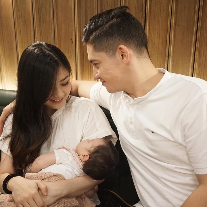 Franda melahirkan Zylvechia lewat persalinan normal pada 29 April 2018. (Foto: Instagram @samuel_zylgwyn)