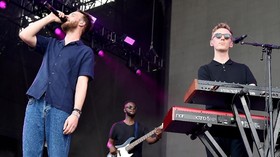 Usai Jakarta, HONNE Akan Gelar Konser di Surabaya 9 Juli