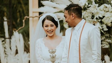 img-title 2 Hari Ditinggal Glenn Fredly, Mutia Ayu: Kangen Kamu Bebeh