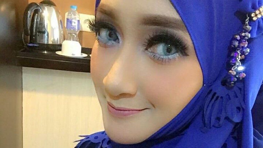 Nia Paramitha Tiga artis terkenal asal Kalimantan Timur versi Insertlive.