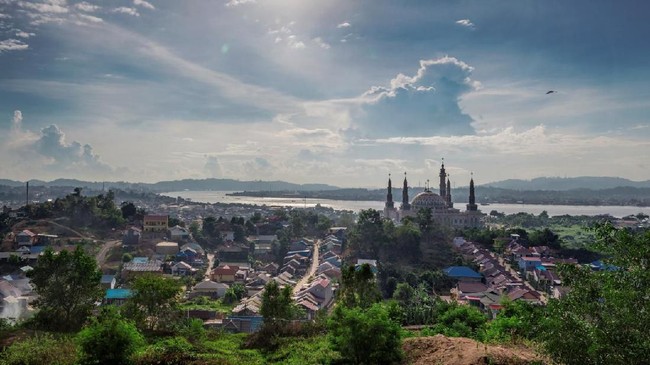 Setelah Rapat Forkopimda, Wali Kota Samarinda menyatakan akan menutup akses dari dan ke Balikpapan demi mencegah penyebaran Covid-19.