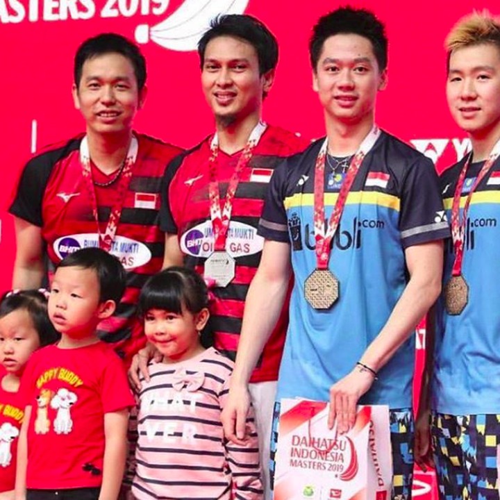 <p>The Daddies, pebulutangkis Mohammad Ahsan dan Hendra Setiawan kembali menjadi sorotan setelah memenangkan medali emas di Kejuaraan Dunia 2019 di Swiss. (Foto: Instagram @king.chayra)</p>