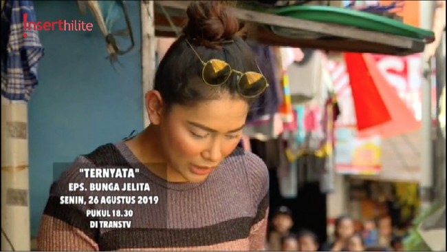 Lepek Tanpa Make Up,  Bunga Jelita Jualan Buah