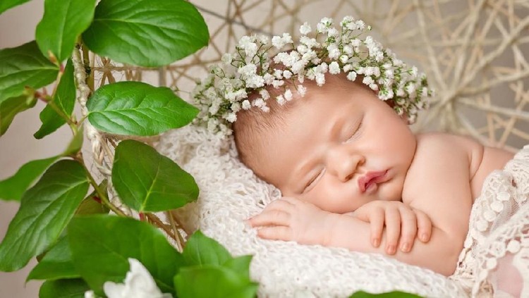 Jika ingin memberikan nama bayi perempuan dengan nama Belanda, lihat daftar nama bayi berikut ya, Bun.