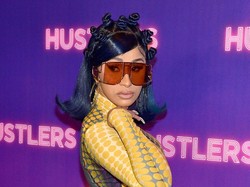 Pertemanan Sultan, Kylie Jenner Beri Kado Ultah Tas Hermes untuk Cardi B