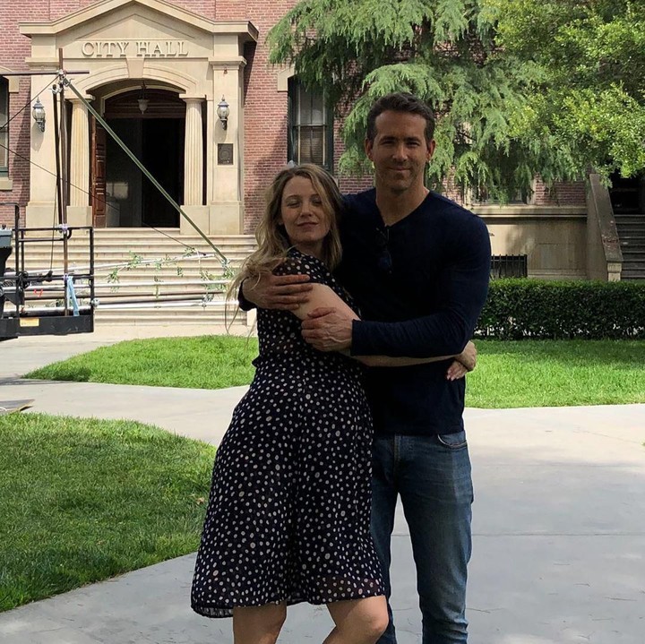 Setuju ya, Bun? Meski foto Lively unik dan lucu, dia tetap kelihatan cantik. (Foto: Instagram @vancityreynolds)