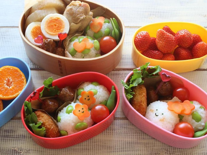 Everyone's cute lunch box