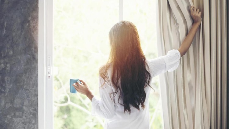 Bagi Bunda dengan zodiak Cancer sampai Sagitarius, simak ramalan zodiak hari ini.