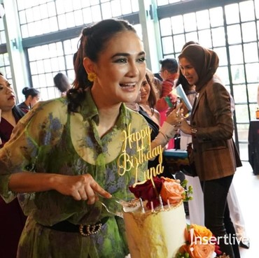 Tebak Kocak Netizen soal R Luna Maya, Rhoma Irama Hingga Roy Kiyoshi