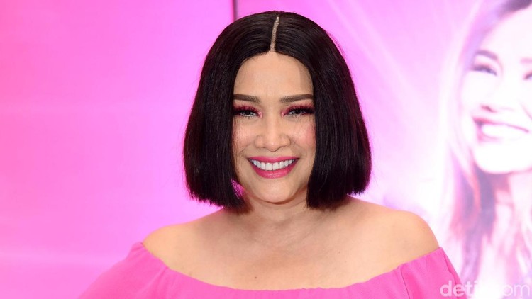 Titi DJ saat ditemui di kawasan Kebon Jeruk.