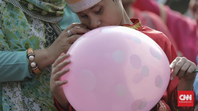 FOTO: Pawai Penyandang Disabilitas Serukan Tolak Diskriminasi