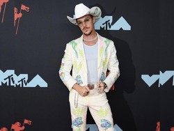 7 Selebriti dengan Pakaian Terburuk di MTV VMA 2019