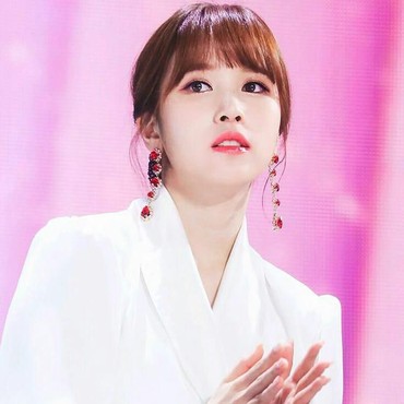 Konfirmasi JYP tentang Kesehatan Mina dan Rencana Comeback TWICE