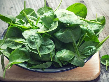 7 Resep Olahan Bayam, Kreatif Bikin Menu Sehat untuk Keluarga yuk Bunda