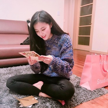 BLINK Terpana dengan Kecantikan Kakak Rose BLACKPINK