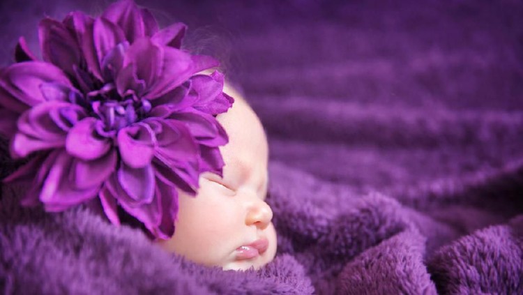 40 Inspirasi Nama Bayi Perempuan Awalan A Bermakna Bersinar Intip deretan nama bayi perempuan awalan A dengan makna bersinar ini, Bun.