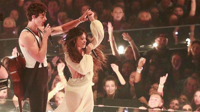 Camila Cabello mengakui dirinya sempat 'putus hubungan' dari Shawn Mendes sebelum Senorita dirilis.