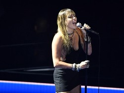 Miley Cyrus Bayar Rp 4,1 T Demi Selesaikan Kasus Hak Cipta