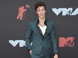 Warna-warni Penampilan Selebriti di MTV VMA 2019