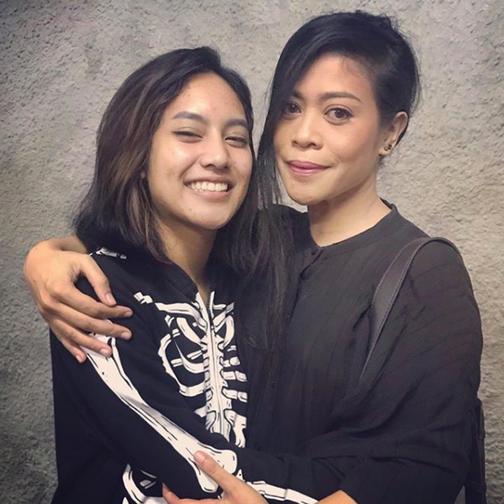 <p>Shira juga dikenal sebagai anak yang kreatif, Kikan beri apresiasi padanya saat pameran akhir tahun di sekolah. (Foto: Instagram @kikankikan)</p>