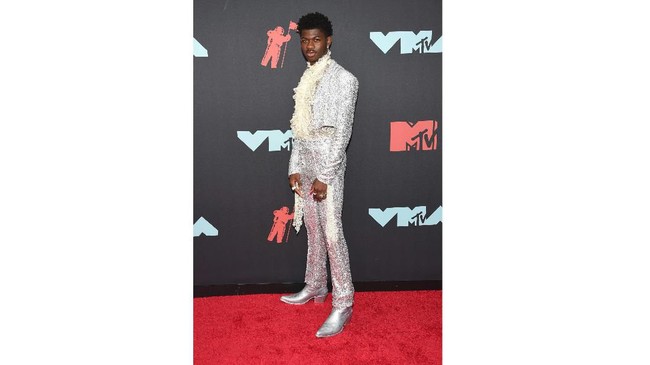 FOTO: Selebriti Berbusana Terbaik di MTV VMA 2019