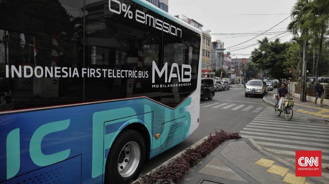 Kemenhub siap menyediakan kendaraan listrik untuk angkutan massal di ibu kota baru. Hal ini dilakukan untuk menekan penggunaan kendaraan pribadi.