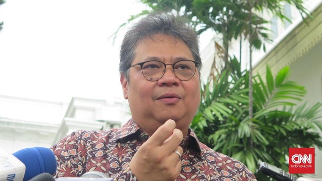Menteri Koordinator Bidang Perekonomian Airlangga Hartarto mengapresiasi APM yang menampilkan mobil listrik di GIIAS 2022.