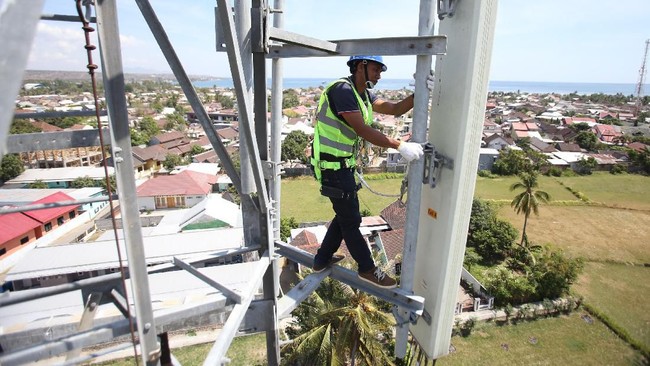 Kominfo Target Seluruh Desa Terkoneksi Jaringan 4G 2022 Salah satu infrastruktur yang diperlukan dalam menunjang telekomunikasi adalah kehadiran tower-tower Base Transceiver Station (BTS).