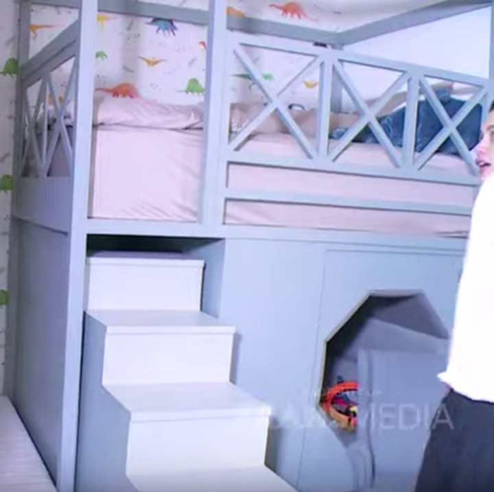 <p>Liburan ke Jepang memberikan inspirasi Nikita untuk mendesain kamar tidur anak keduanya, Azka. Diungkap Nikita kalau Azka juga menginginkan desain tempat tidur bertingkat seperti salah satu konsep hotel yang mereka kunjungi di Jepang. (Foto: YouTube Ngopi Dara Trans TV)</p>