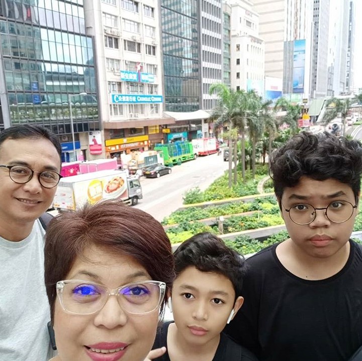 <p>Happy-nya Lita Zen bisa berkumpul dengan keluarga tercinta. (Foto: Instagram/ @litazen)</p>