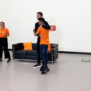 Haru! Martunis, Anak Korban Tsunami Aceh Kembali Bertemu Ronaldo