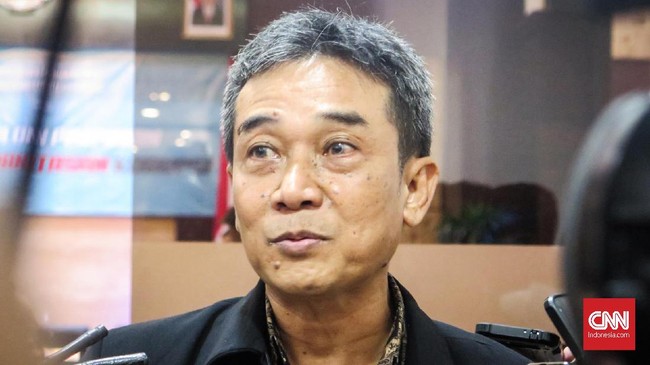 Direktur PJKAKI KPK, Sujanarko, mengaku heran asesmen untuk proses alih status pegawai lembaga antirasuah itu menjadi ASN digunakan untuk proses seleksi.