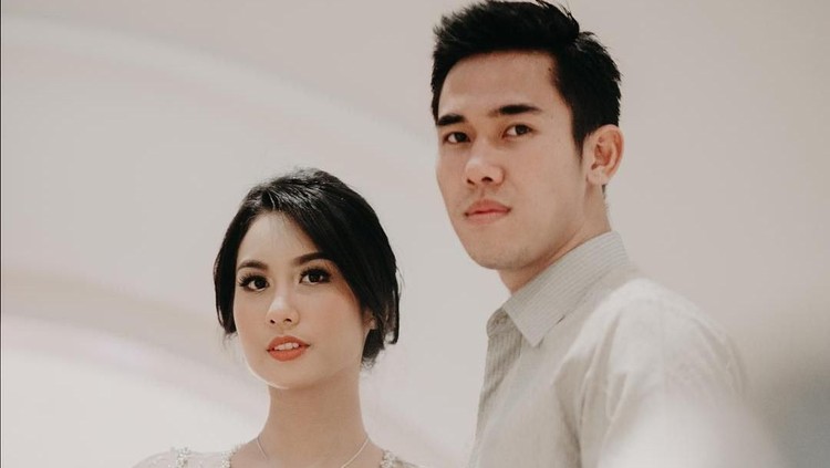 Sejak pertemuan pertama, bek Persija Jakarta Ryuji Utomo ternyata sudah berniat menikahi Shabrina.