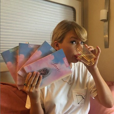 Kemasan Album Taylor Swift Terinspirasi dari BTS?