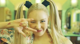 Sunmi, Prestasi dan Sensasi Sang 'Ratu LGBT'