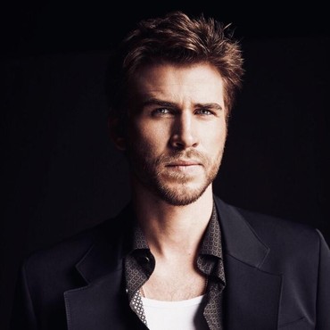 Gegara Diet Ekstrem, Liam Hemsworth Jalani Operasi Pengangkatan Batu Ginjal