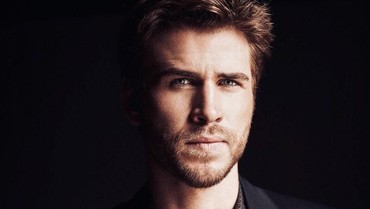 img-title Pacari Gabriella Brooks, Liam Hemsworth Kantongi Restu Keluarga