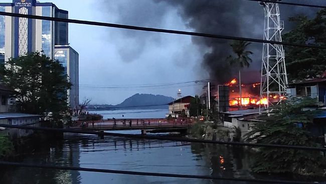 BTS Telkomsel Jayapura Sempat Terbakar, Kini Pulih 98 Persen