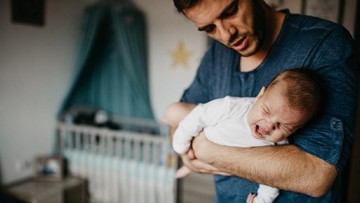 LANGKAH PENYELAMATAN BAYI YANG TERSEDAK