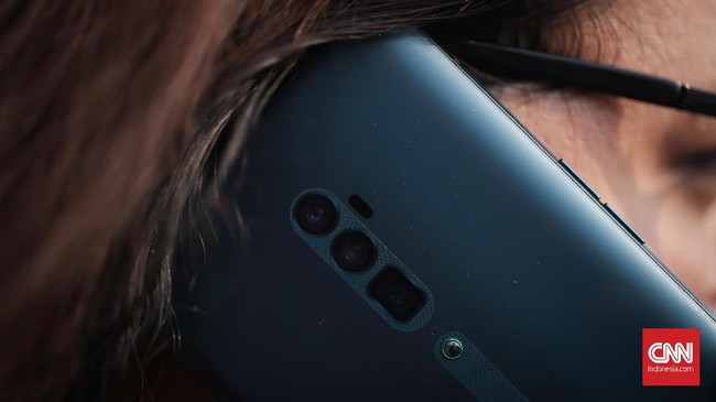 Berikut hasil CNNIndonesia.com menjajal Oppo Reno 10x Zoom selama dua pekan.