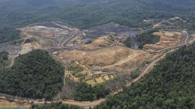 Kawasan situs yang dikeramatkan oleh masyarakat daerah itu, di bagian atasnya sudah diratakan oleh pengelola tambang batu.