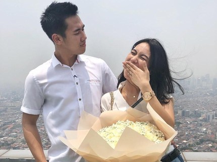 7 Potret Romantis ala Bintang Persija, Ryuji Utomo dan Istri