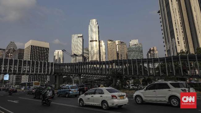 Bank Dunia memangkas proyeksi pertumbuhan ekonomi Indonesia tahun ini dari 5,2 persen menjadi 5 persen karena tekanan global.