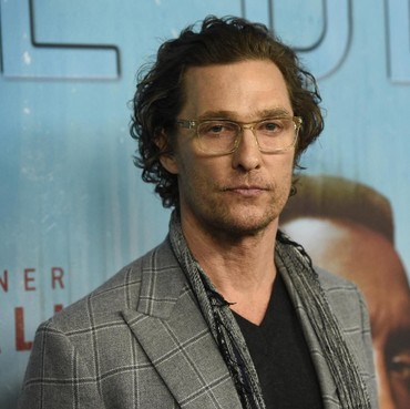 Matthew McConaughey Tegas untuk Tak Paksa Anak Vaksin Covid-19