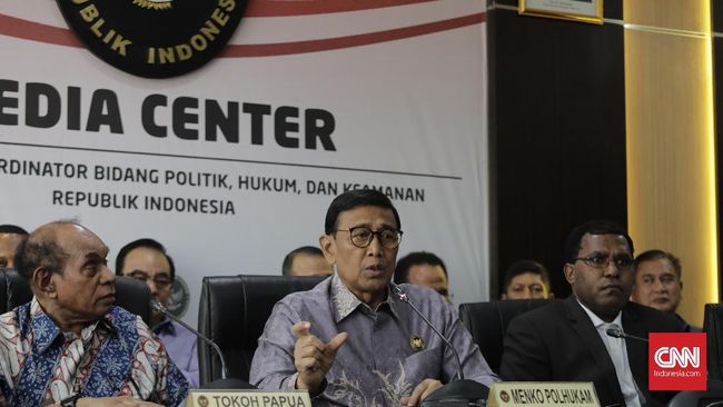 Penjelasan Dokter Soal Luka Perut Wiranto Usai Ditusuk Direktur RSDU Berkah, Pandeglang, Firman mengatakan Wiranto langsung dibawa ke IGD lantaran mengalami luka tusuk di perut sebelah kiri bawah.