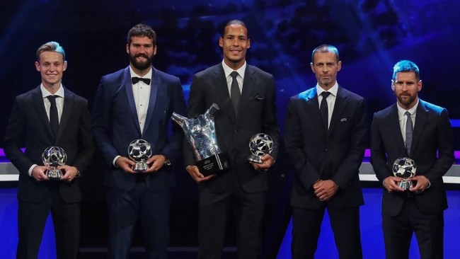 Cristiano Ronaldo, Lionel Messi, dan Virgil Van Dijk menjadi nomine penghargaan tahunan The Best FIFA 2019.