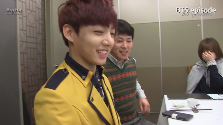 Intip Foto Masa Lalu Jungkook BTS, si Pria Tampan Sedunia 2019 Jungkook BTS berhasil menempati posisi teratas pria tampan sedunia versi TC Candler. Maknae BTS ini memang terkenal dengan visualnya yang tampan.