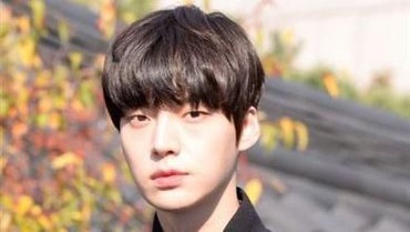 Usai Gugat Cerai Ku Hye Sun, Ahn Jae Hyun Terlihat Muram